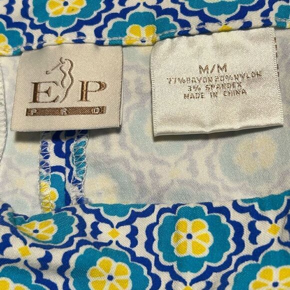 EP PRO Golf Shorts Women’s Medium Bermuda Blue Yellow White Floral Performance - Picture 5 of 9